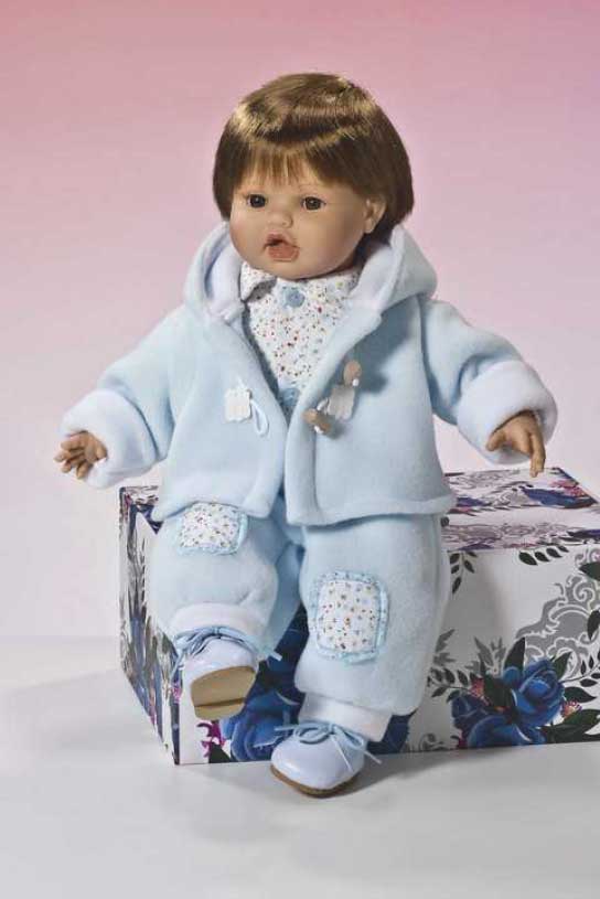 DANI CON CONJUNTO POLAR CELESTE