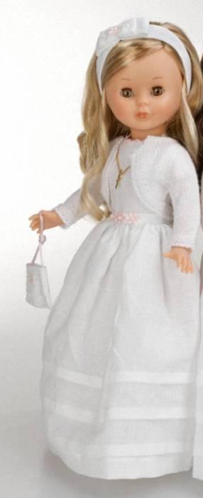 100011037_100011036_nancycomunion1