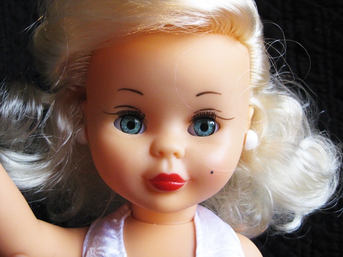 nancy-divas-ojos-coleccion-famosa